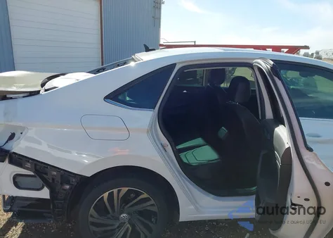 2019 Volkswagen Jetta 1.4T Sel Premium from USA, damaged, VIN 3VWG57BU9KM006515